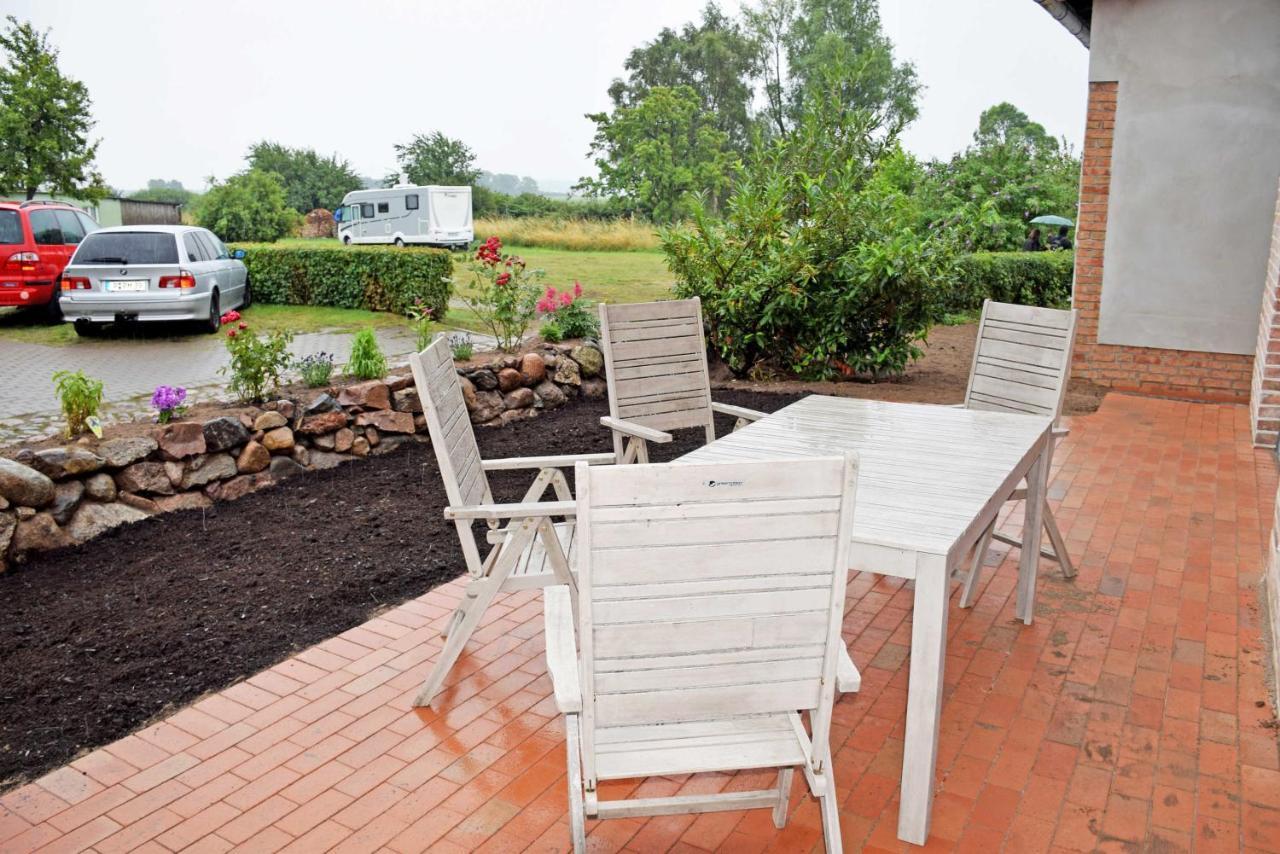 Ferienhaus Zum Boddenstrand Mit Ka Gross Zicker ภายนอก รูปภาพ
